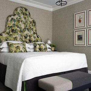 Luxus Zimmer mit Kingsize-Bett