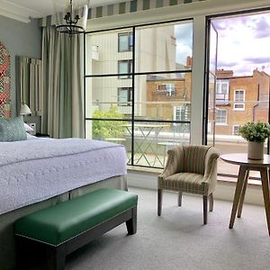 Luxus Zimmer mit Kingsize-Bett